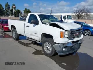 ✅ 2014 GMC Sierra 2500HD • VIN: 1GT010CGXEF156945 • Lot: 41588167. Listed on IAAI with 131,852 mi. Free auction sales archive from the USA and detailed vehicle history report at DreamBid. Image 1.