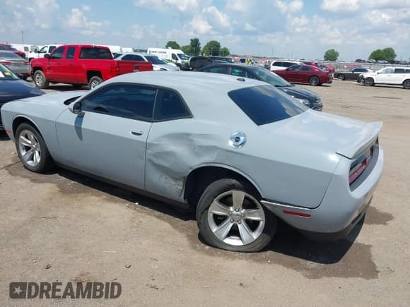 ✅ 2021 Dodge Challenger SXT • VIN: 2C3CDZAG9MH538638 • Lot: 42593682. Wystawiony na IAAI z przebiegiem 97 447 mil. Bezpłatny archiwum sprzedaży aukcyjnych z USA i szczegółowy raport historii pojazdu na DreamBid. Zdjęcie 3.