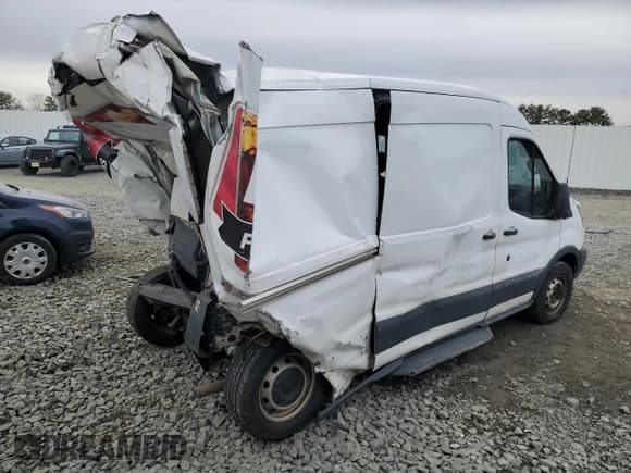 ✅ 2018 Ford Transit • VIN: 1FTBW2CM2JKA44069 • Lot: 46346635. Listed on Copart with Not provided. Free auction sales archive from the USA and detailed vehicle history report at DreamBid. Image 3.