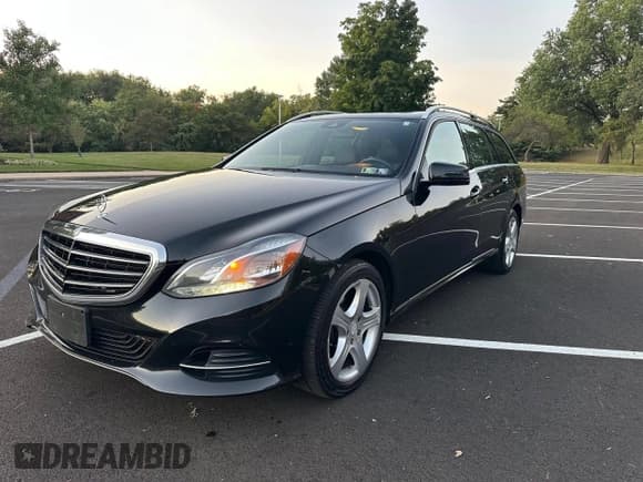✅ 2014 Mercedes-Benz E 350 Luxury • VIN: WDDHH8JB2EA981420 • Лот: 84056865. Опубликован ранее на Copart с пробегом 151 973 миль. Бесплатный доступ к архиву аукционных продаж из США и подробный отчёт об истории автомобиля на DreamBid. Изображение 2.