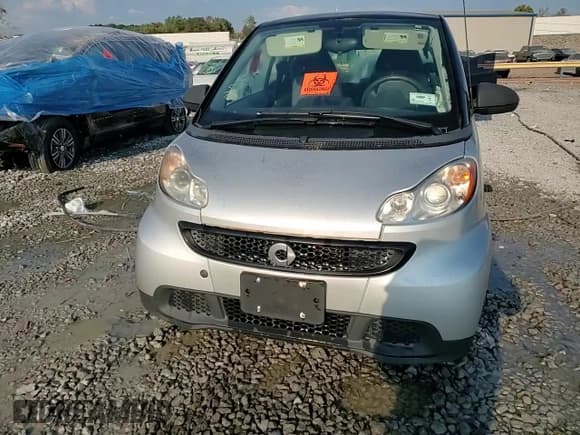 ✅ 2015 Smart fortwo Passion • VIN: WMEEJ3BA4FK819361 • Лот: 81025695. Опубликован ранее на Copart с пробегом Не указан. Бесплатный доступ к архиву аукционных продаж из США и подробный отчёт об истории автомобиля на DreamBid. Изображение 13.