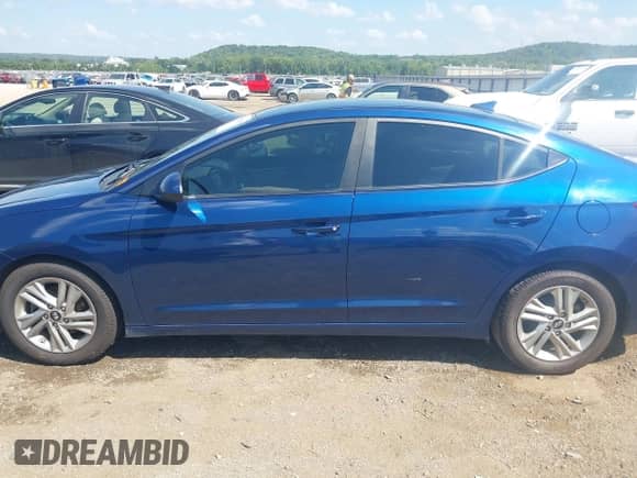✅ 2020 Hyundai Elantra SEL • VIN: 5NPD84LF0LH541106 • Lot: 42976268. Wystawiony na IAAI z przebiegiem 131 538 mil mil. Skorzystaj z bezpłatnego archiwum sprzedaży aukcyjnych z USA i zobacz szczegółowy raport historii pojazdu na DreamBid. Zdjęcie 14.
