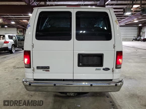 ✅ 2013 Ford Econoline Passenger XL • VIN: 1FBSS3BL4DDA56134 • Lot: 56230655. Wystawiony na Copart z przebiegiem 156 113 mil. Bezpłatny archiwum sprzedaży aukcyjnych z USA i szczegółowy raport historii pojazdu na DreamBid. Zdjęcie 6.