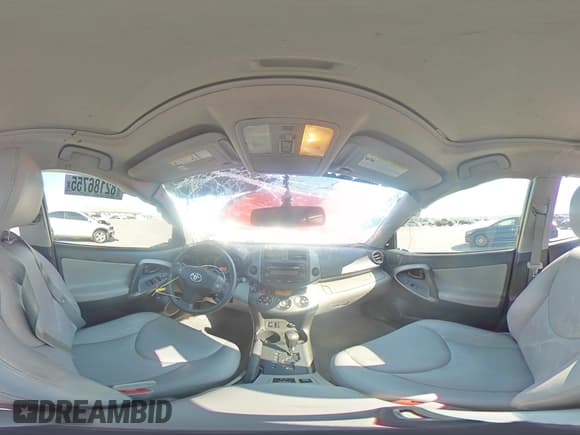 ✅ 2012 Toyota RAV4 Limited • VIN: 2T3YF4DVXCW138496 • Lot: 82186755. Wystawiony na Copart z przebiegiem 84 209 mil. Bezpłatny archiwum sprzedaży aukcyjnych z USA i szczegółowy raport historii pojazdu na DreamBid. Zdjęcie 14.