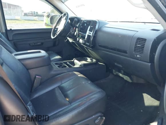 ✅ 2012 GMC Sierra 1500 SLE • VIN: 3GTP2VE74CG289203 • Lot: 43515826. Wystawiony na IAAI z przebiegiem 166 681 mil. Bezpłatny archiwum sprzedaży aukcyjnych z USA i szczegółowy raport historii pojazdu na DreamBid. Zdjęcie 5.