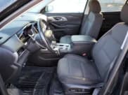 ✅ 2019 Chevrolet Traverse LT Cloth • VIN: 1GNEVGKW8KJ110705 • Lot: 72573574. Wystawiony na Copart z przebiegiem 130 665 mil. Bezpłatny archiwum sprzedaży aukcyjnych z USA i szczegółowy raport historii pojazdu na DreamBid. Zdjęcie 7.