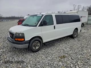 ✅ 2013 GMC Savana LT • VIN: 1GJZ71FG4D1129946 • Lot: 93703325. Wystawiony na Copart z przebiegiem 411 005 mil. Bezpłatny archiwum sprzedaży aukcyjnych z USA i szczegółowy raport historii pojazdu na DreamBid. Zdjęcie 1.