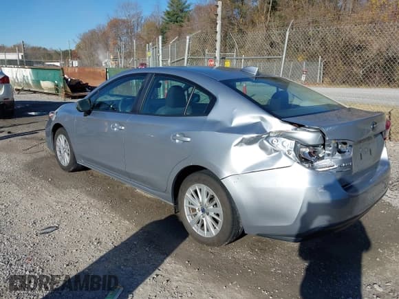 ✅ 2018 Subaru Impreza Premium • VIN: 4S3GKAB63J3608238 • Lot: 43631525. Wystawiony na IAAI z przebiegiem 39 365 mil. Bezpłatny archiwum sprzedaży aukcyjnych z USA i szczegółowy raport historii pojazdu na DreamBid. Zdjęcie 3.
