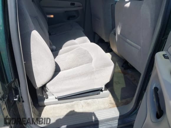 ✅ 2001 Chevrolet Suburban LS • VIN: 3GNFK16T11G152143 • Лот: 41958234. Опубликован ранее на IAAI с пробегом 151 514 миль. Бесплатный доступ к архиву аукционных продаж из США и подробный отчёт об истории автомобиля на DreamBid. Изображение 8.