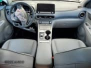 ✅ 2021 Hyundai Kona Ultimate • VIN: KM8K53AG6MU126879 • Lot: 84546245. Wystawiony na Copart z przebiegiem 108 137 mil. Bezpłatny archiwum sprzedaży aukcyjnych z USA i szczegółowy raport historii pojazdu na DreamBid. Zdjęcie 8.