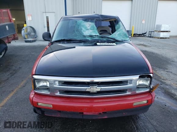 ✅ 1994 Chevrolet S-10 LS • VIN: 1GCCS19Z0RK154191 • Лот: 84420644. Опубликован ранее на Copart с пробегом 200 142 миль. Бесплатный доступ к архиву аукционных продаж из США и подробный отчёт об истории автомобиля на DreamBid. Изображение 5.