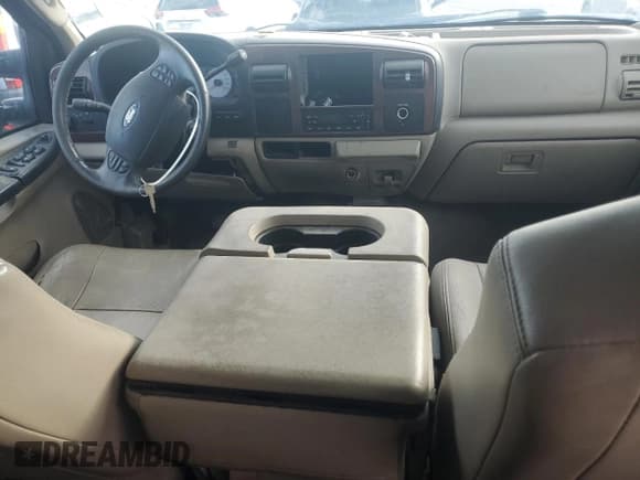 ✅ 2005 Ford F-350 XL • VIN: 1FTWW33P85EC90338 • Lot: 84300915. Wystawiony na Copart z przebiegiem 171 614 mil. Bezpłatny archiwum sprzedaży aukcyjnych z USA i szczegółowy raport historii pojazdu na DreamBid. Zdjęcie 8.