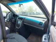 ✅ 2005 Pontiac Montana 1SB • VIN: 1GMDV33L55D169467 • Lot: 42200331. Listed on IAAI with 142,161 mi. Free auction sales archive from the USA and detailed vehicle history report at DreamBid. Image 5.