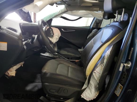 ✅ 2023 Kia Niro SX Touring • VIN: KNDCR3LF5P5043198 • Lot: 84429755. Wystawiony na Copart z przebiegiem Nie podano. Bezpłatny archiwum sprzedaży aukcyjnych z USA i szczegółowy raport historii pojazdu na DreamBid. Zdjęcie 7.