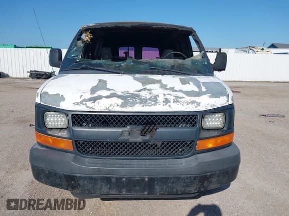 ✅ 2008 Chevrolet Express Cargo • VIN: 1GCGG25C481141863 • Лот: 42510303. Опубликован ранее на IAAI с пробегом Не указан. Бесплатный доступ к архиву аукционных продаж из США и подробный отчёт об истории автомобиля на DreamBid. Изображение 12.