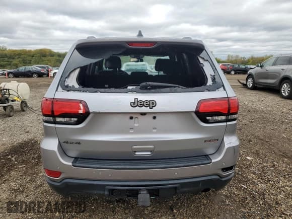 ✅ 2016 Jeep Grand Cherokee Laredo • VIN: 1C4RJFAG5GC470312 • Lot: 87428065. Listed on Copart with 113,741 mi. Free auction sales archive from the USA and detailed vehicle history report at DreamBid. Image 6.