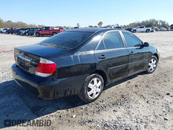 ✅ 2006 Toyota Camry LE • VIN: 4T1BE32K96U156254 • Lot: 43646276. Wystawiony na IAAI z przebiegiem 349 296 mil. Bezpłatny archiwum sprzedaży aukcyjnych z USA i szczegółowy raport historii pojazdu na DreamBid. Zdjęcie 4.