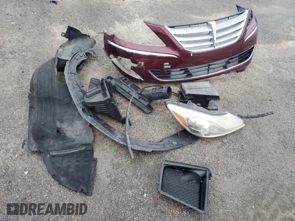 ✅ 2013 Hyundai Genesis 3.8L • VIN: KMHGC4DD6DU212230 • Lot: 84262325. Listed on Copart with 83,676 mi. Free auction sales archive from the USA and detailed vehicle history report at DreamBid. Image 12.