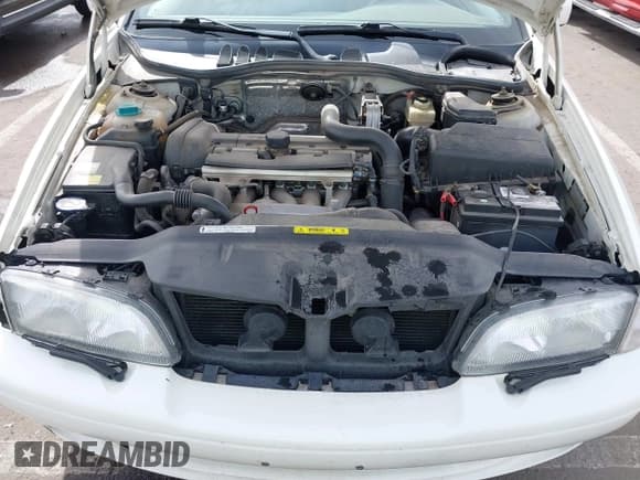 ✅ 2000 Volvo C70 • VIN: YV1NC53D7YJ011411 • Lot: 41578675. Listed on IAAI with 63,978 mi. Free auction sales archive from the USA and detailed vehicle history report at DreamBid. Image 10.