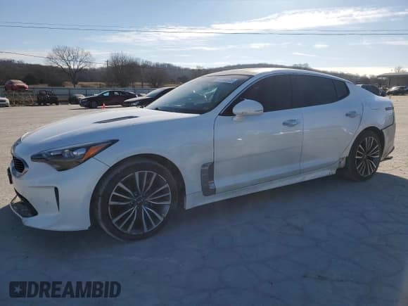 ✅ 2018 Kia Stinger Premium • VIN: KNAE25LA8J6033664 • Lot: 89204695. Listed on Copart with 75,691 mi. Free auction sales archive from the USA and detailed vehicle history report at DreamBid. Image 1.