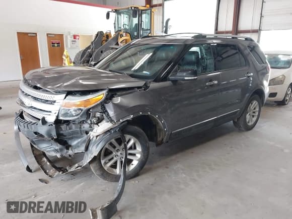 ✅ 2012 Ford Explorer XLT • VIN: 1FMHK8D86CGB00171 • Lot: 42965347. Wystawiony na IAAI z przebiegiem 228 680 mil. Bezpłatny archiwum sprzedaży aukcyjnych z USA i szczegółowy raport historii pojazdu na DreamBid. Zdjęcie 2.