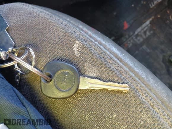 ✅ 2014 Chevrolet Express Cargo • VIN: 1GCWGGBA6E1122934 • Lot: 40999693. Listed on IAAI with 194,565 mi. Free auction sales archive from the USA and detailed vehicle history report at DreamBid. Image 11.