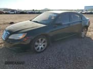 ✅ 2012 Chrysler 200 LX • VIN: 1C3CCBAB2CN318682 • Лот: 91843415. Опубликован ранее на Copart с пробегом 135 406 миль. Бесплатный доступ к архиву аукционных продаж из США и подробный отчёт об истории автомобиля на DreamBid. Изображение 1.