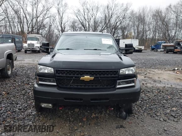 ✅ 2007 Chevrolet Silverado 2500HD LT1 • VIN: 1GCHK23D67F163914 • Lot: 43735183. Wystawiony na IAAI z przebiegiem 232 275 mil. Bezpłatny archiwum sprzedaży aukcyjnych z USA i szczegółowy raport historii pojazdu na DreamBid. Zdjęcie 13.