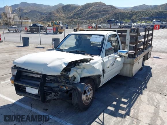 ✅ 1990 Toyota Pickup • VIN: JT5VN94T2L0019763 • Лот: 43588761. Опубликован ранее на IAAI с пробегом 282 430 миль. Бесплатный доступ к архиву аукционных продаж из США и подробный отчёт об истории автомобиля на DreamBid. Изображение 2.