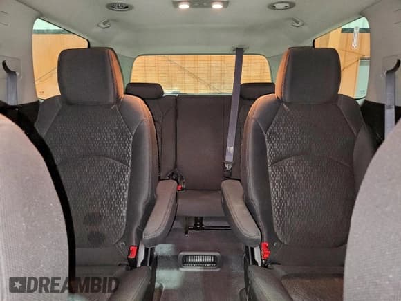 ✅ 2011 GMC Acadia SLE • VIN: 1GKKVPEDXBJ238471 • Lot: 93995775. Wystawiony na Copart z przebiegiem 182 287 mil. Bezpłatny archiwum sprzedaży aukcyjnych z USA i szczegółowy raport historii pojazdu na DreamBid. Zdjęcie 10.