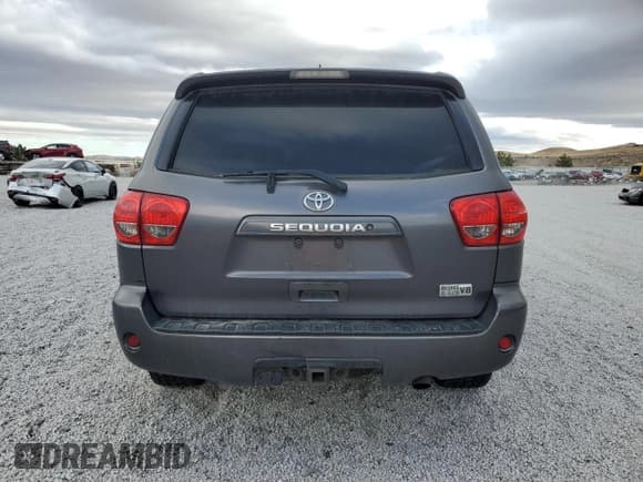 ✅ 2012 Toyota Sequoia SR5 • VIN: 5TDBY5G12CS072008 • Лот: 82673784. Опубликован ранее на Copart с пробегом Не указан. Бесплатный доступ к архиву аукционных продаж из США и подробный отчёт об истории автомобиля на DreamBid. Изображение 6.