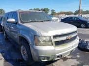 ✅ 2007 Chevrolet Suburban LT • VIN: 1GNFC16J77J167362 • Lot: 43613035. Listed on IAAI with Not provided. Free auction sales archive from the USA and detailed vehicle history report at DreamBid. Image 1.