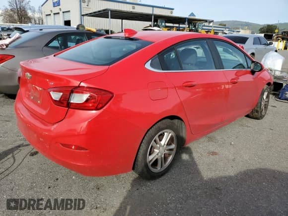 ✅ 2018 Chevrolet Cruze LT • VIN: 1G1BE5SM9J7107315 • Лот: 36876013. Опубликован ранее на Copart с пробегом 128 367 миль. Бесплатный доступ к архиву аукционных продаж из США и подробный отчёт об истории автомобиля на DreamBid. Изображение 3.