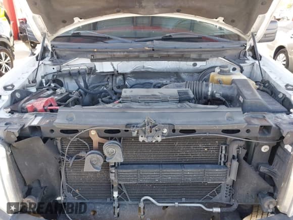 ✅ 2013 Ford F-150 XL • VIN: 1FTFX1CF8DKF29931 • Lot: 43665713. Wystawiony na IAAI z przebiegiem 254 962 mil. Bezpłatny archiwum sprzedaży aukcyjnych z USA i szczegółowy raport historii pojazdu na DreamBid. Zdjęcie 10.