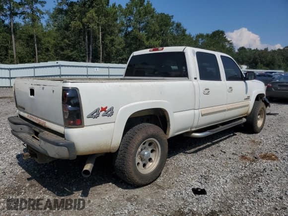 ✅ 2006 Chevrolet Silverado 2500HD LT3 • VIN: 1GCHK23D86F190448 • Lot: 81541615. Listed on Copart with 492,951 mi. Free auction sales archive from the USA and detailed vehicle history report at DreamBid. Image 3.