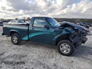 1995 Dodge Dakota с VIN 1B7FL26G5SW928193, выставлен на аукционе Copart как лот 84797384 с пробегом 165 698 миль миль и Списание • Salvage title. История ставок и продаж доступна на DreamBid. Изображение 4.