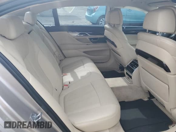 ✅ 2017 BMW 7 Series 740i • VIN: WBA7E2C3XHG741287 • Lot: 81467345. Listed on Copart with 112,218 mi. Free auction sales archive from the USA and detailed vehicle history report at DreamBid. Image 10.