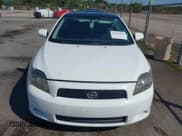 ✅ 2008 Scion tC • VIN: JTKDE167580268575 • Lot: 43523563. Wystawiony na IAAI z przebiegiem 309 649 mil. Bezpłatny archiwum sprzedaży aukcyjnych z USA i szczegółowy raport historii pojazdu na DreamBid. Zdjęcie 6.