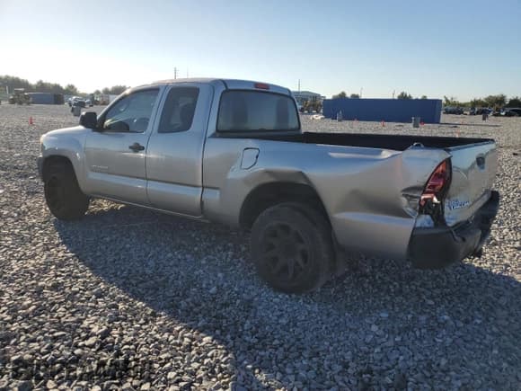 ✅ 2015 Toyota Tacoma • VIN: 5TFTX4CN6FX065605 • Lot: 82310385. Wystawiony na Copart z przebiegiem 147 445 mil. Bezpłatny archiwum sprzedaży aukcyjnych z USA i szczegółowy raport historii pojazdu na DreamBid. Zdjęcie 2.
