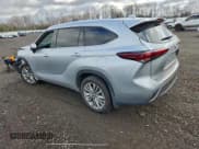 ✅ 2024 Toyota Highlander XLE • VIN: 5TDKDRBH6RS536210 • Lot: 94226185. Listed on Copart with 43,012 mi. Free auction sales archive from the USA and detailed vehicle history report at DreamBid. Image 2.