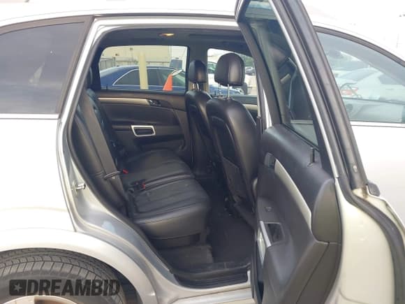 ✅ 2012 Chevrolet Captiva Sport LT • VIN: 3GNAL3E53CS588529 • Лот: 43324987. Опубликован ранее на IAAI с пробегом 161 342 миль. Бесплатный доступ к архиву аукционных продаж из США и подробный отчёт об истории автомобиля на DreamBid. Изображение 8.