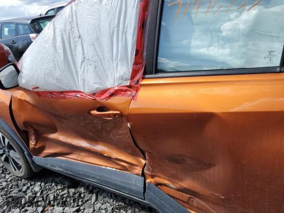 ✅ 2018 Nissan Kicks S • VIN: 3N1CP5CU9JL530821 • Lot: 71975755. Wystawiony na Copart z przebiegiem 136 031 mil. Bezpłatny archiwum sprzedaży aukcyjnych z USA i szczegółowy raport historii pojazdu na DreamBid. Zdjęcie 13.