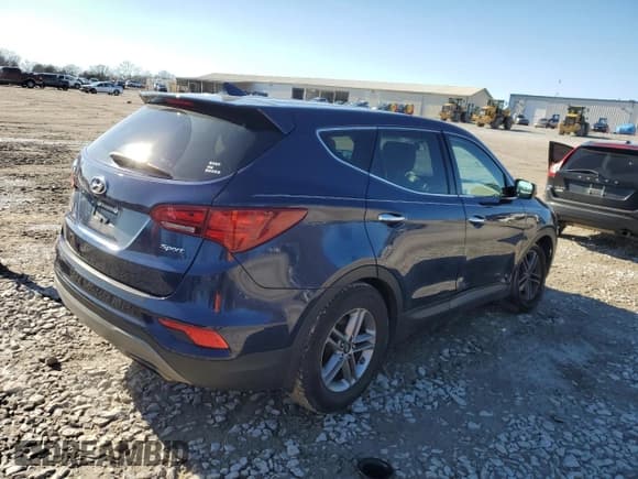 ✅ 2017 Hyundai Santa Fe 2.4L • VIN: 5XYZT3LB0HG456079 • Лот: 42803704. Опубликован ранее на Copart с пробегом 101 166 миль. Бесплатный доступ к архиву аукционных продаж из США и подробный отчёт об истории автомобиля на DreamBid. Изображение 3.