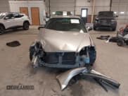 ✅ 2000 Honda Civic LX • VIN: 1HGEJ6578YL042505 • Lot: 41331854. Listed on IAAI with 226,727 mi. Free auction sales archive from the USA and detailed vehicle history report at DreamBid. Image 12.