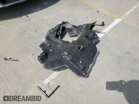 ✅ 2025 Buick Enclave Preferred • VIN: 5GAERARS4SJ109890 • Lot: 57291465. Listed on Copart with 2,125 mi. Free auction sales archive from the USA and detailed vehicle history report at DreamBid. Image 13.