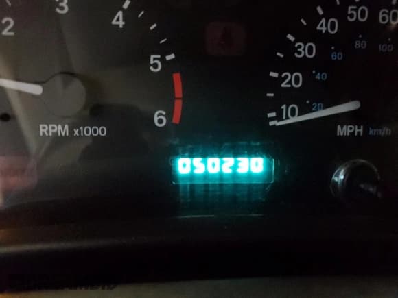 ✅ 2000 Jeep Wrangler Sport • VIN: 1J4FA49S5YP738716 • Lot: 92010385. Listed on Copart with 50,230 mi. Free auction sales archive from the USA and detailed vehicle history report at DreamBid. Image 9.