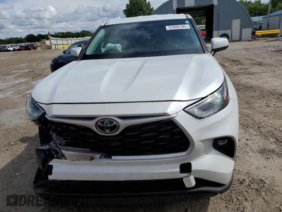 ✅ 2023 Toyota Highlander LE • VIN: 5TDKDRAH8PS008795 • Лот: 57656185. Опубликован ранее на Copart с пробегом 24 217 миль. Бесплатный доступ к архиву аукционных продаж из США и подробный отчёт об истории автомобиля на DreamBid. Изображение 5.