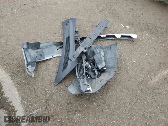 ✅ 2019 Tesla Model 3 Long Range • VIN: 5YJ3E1EB8KF482042 • Lot: 86870435. Wystawiony na Copart z przebiegiem 180 823 mil. Bezpłatny archiwum sprzedaży aukcyjnych z USA i szczegółowy raport historii pojazdu na DreamBid. Zdjęcie 12.