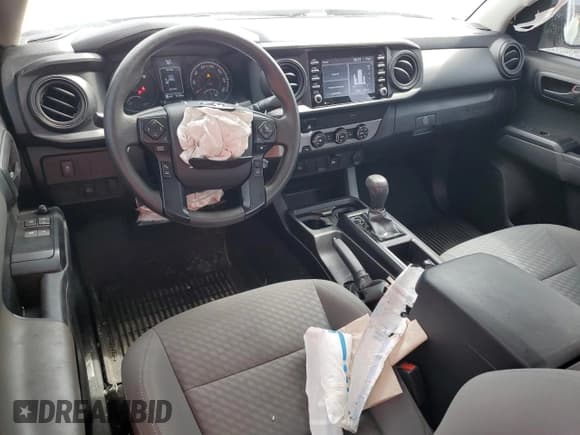 ✅ 2022 Toyota Tacoma SR • VIN: 3TYRX5GN6NT061010 • Lot: 59031405. Wystawiony na Copart z przebiegiem 55 704 mil. Bezpłatny archiwum sprzedaży aukcyjnych z USA i szczegółowy raport historii pojazdu na DreamBid. Zdjęcie 8.