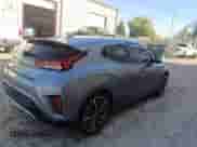 2021 Hyundai Veloster 2.0 z VIN KMHTG6AF3MU032854, wystawiony jako Copart lot #80561634 z przebiegiem 89 733 mil mil oraz Czysty tytuł • Clean title. Historia ofert i sprzedaży dostępna na DreamBid. Obrazek 4.